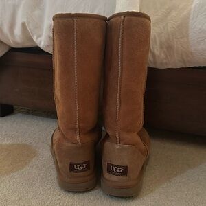 Chestnut Women’s Ugg boot tall